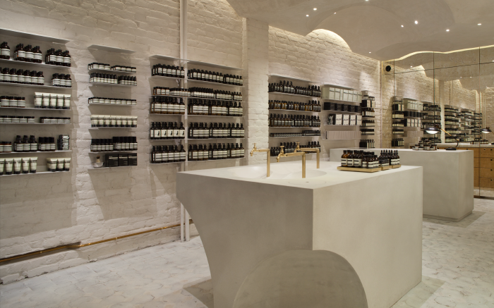 Minimalist Retail Displays
