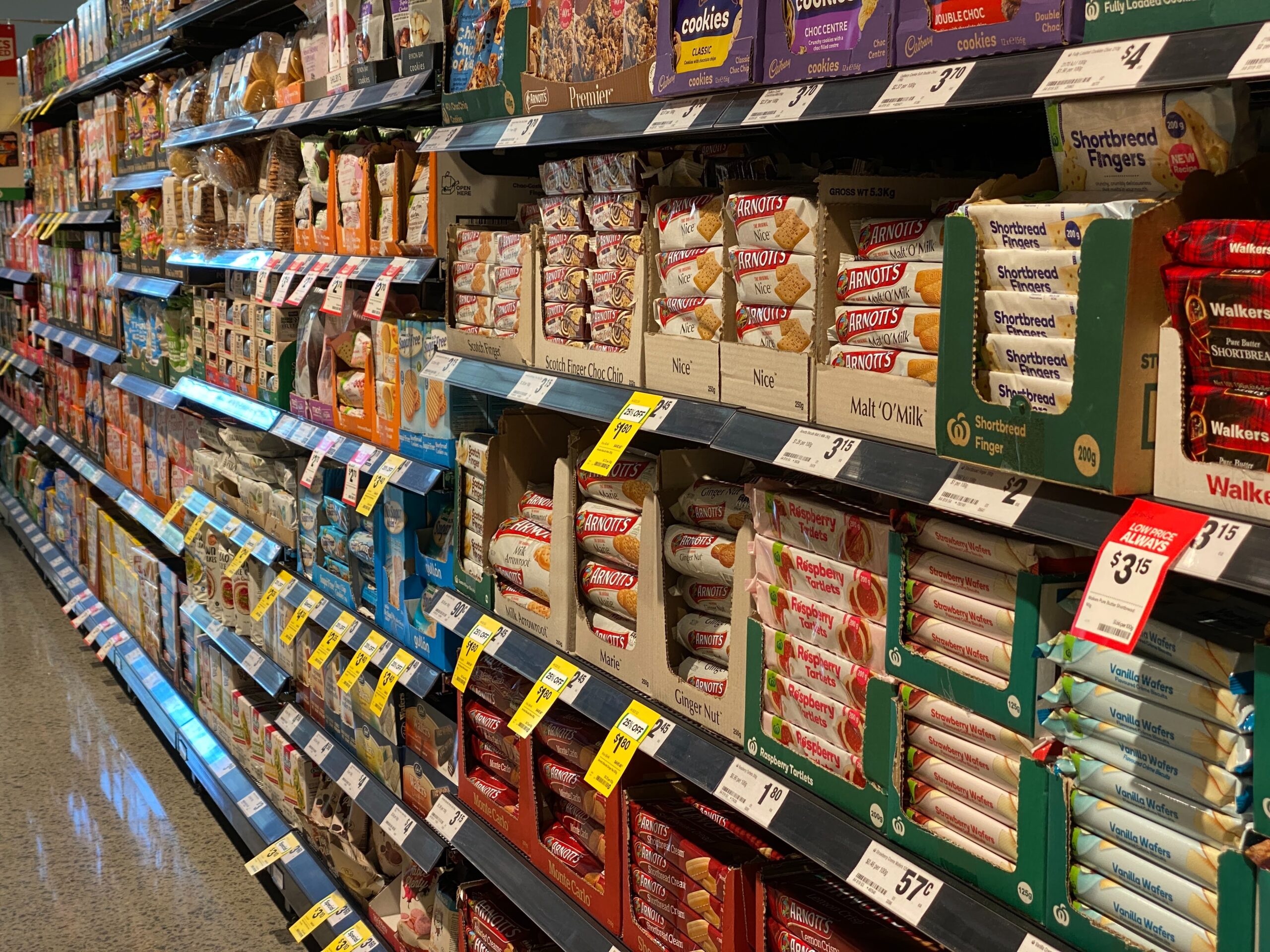 Retail display for crackers and snacks